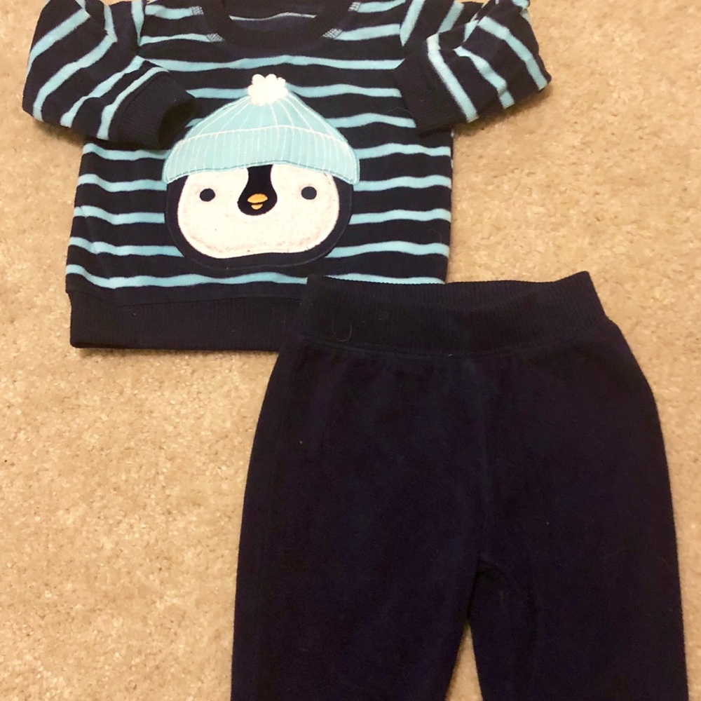 🚨2 for $12🚨 3-6 month carters outfit